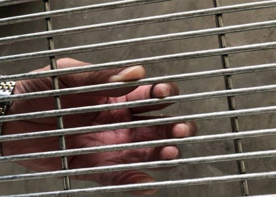 8# 358反上昇の13x75mmの穴によって電流を通される溶接網シートの錆抵抗を金網