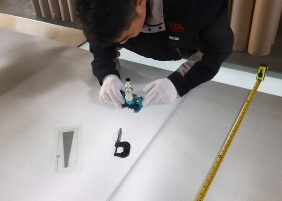 2205圧力容器で使用される複式アパートのステンレス鋼の編まれた金網ロール