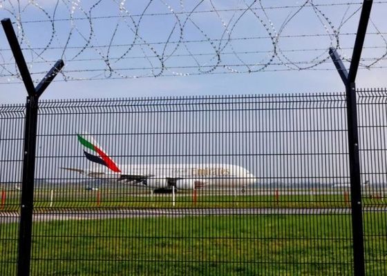 4.0mの5.2mプラスチック上塗を施してある金網はパネルを囲う空港の保安の網にパネルをはめる