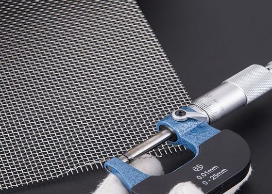 編まれたひだを付けられたAISI316ステンレス鋼のろ過網の押出機スクリーンの網