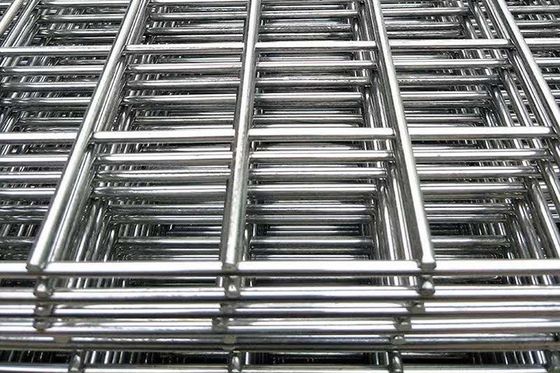 Q195 低炭素鋼の角形または長方形の穴状の溶接線網パネル