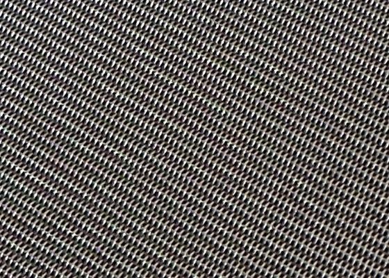 繊維の種類が異なるロールで柔軟なステンレス鋼ワイヤ網膜