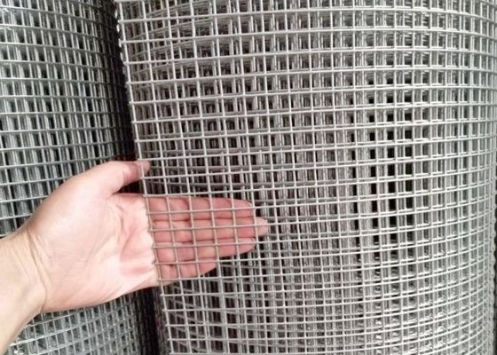 15m 20m 30m ステンレス鋼で溶接されたワイヤ網 鶏の檻やフェンスとして使用