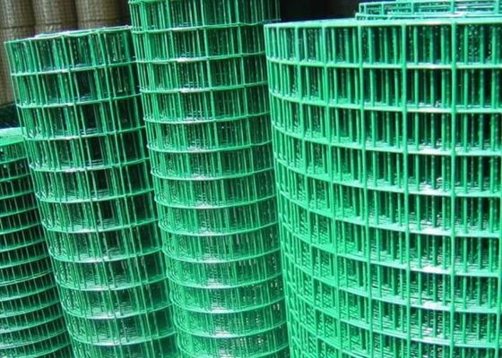 緑色のガルバン化溶接線網 家庭のセキュリティと建設のために