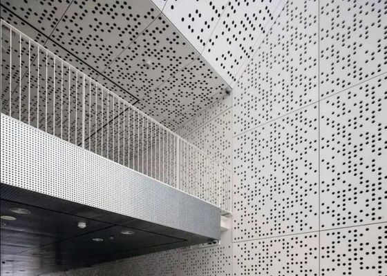 外壁の装飾のためのカラフルなPVCコーティング孔付きアルミシート