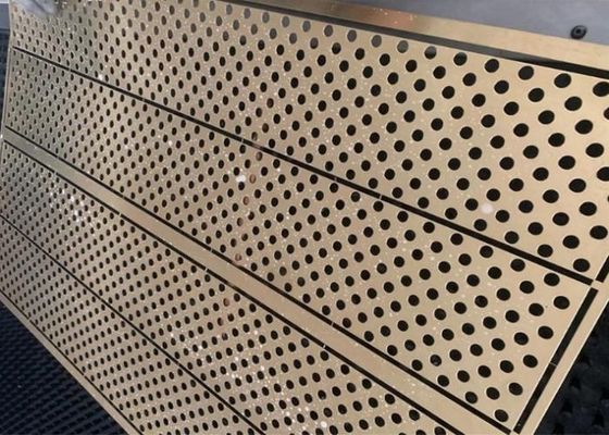 建築用フィルタリングのためのカスタマイズされた孔付き金属網状シート