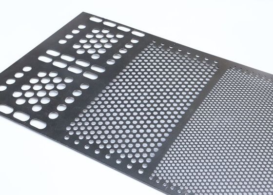 0.7mm ホワイト 穿孔 アルミニウムシート 装飾用の方角穴