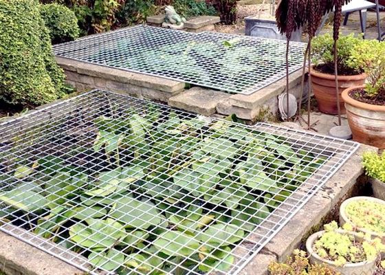 耐久性のある保護のための、カスタマイズ可能な幅と電気亜鉛メッキ表面を備えたスポット溶接技術による溶接金網