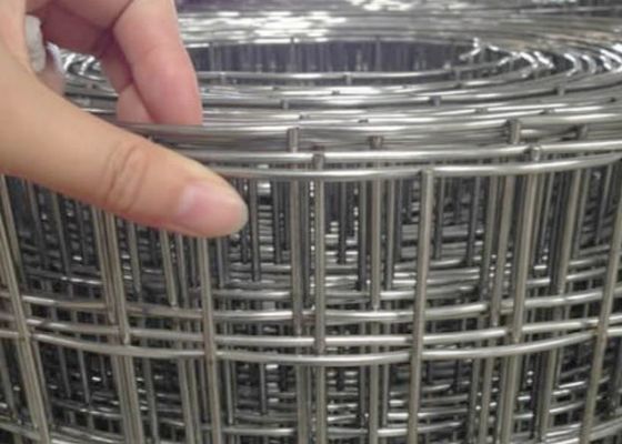 90cm x 15mの企業の天候の抵抗のための304ステンレス鋼の溶接された網ロールスロイス