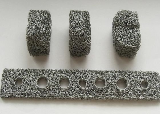 SS304 SS316は衝撃吸収性のための編まれた金網のガスケットを圧縮した