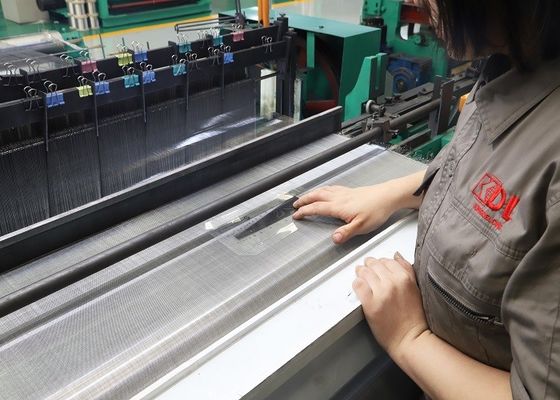 AISI316 AISI304のステンレス鋼の金網スクリーン0.5m-3mの幅の防食剤
