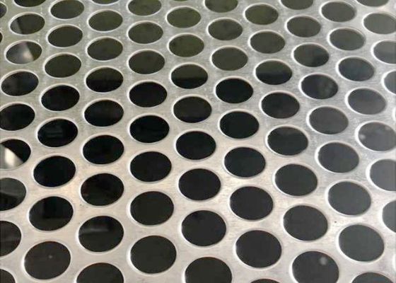 換気と煙のフィルタリング 孔状の網状シート 0.1mm-12mm 厚さ