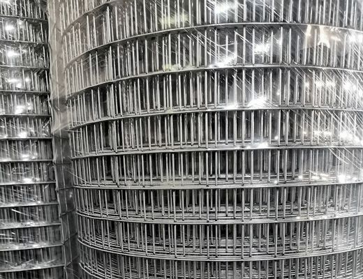 高性能 1.5mm 溶接網巻き 炭素鋼 ハードウェア 布